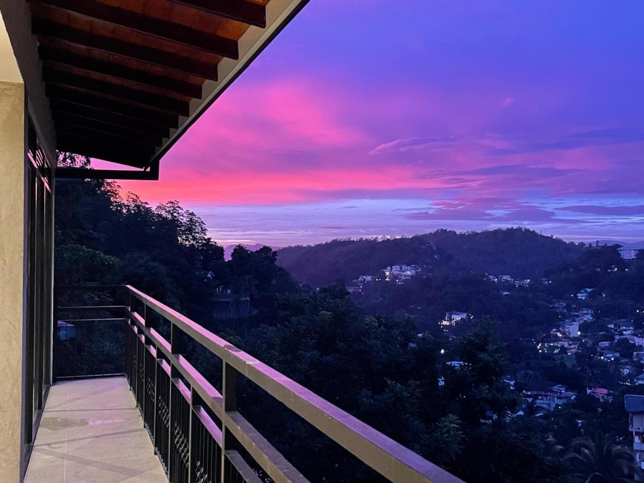 Lush Breeze Hotel Kandy Luaran gambar