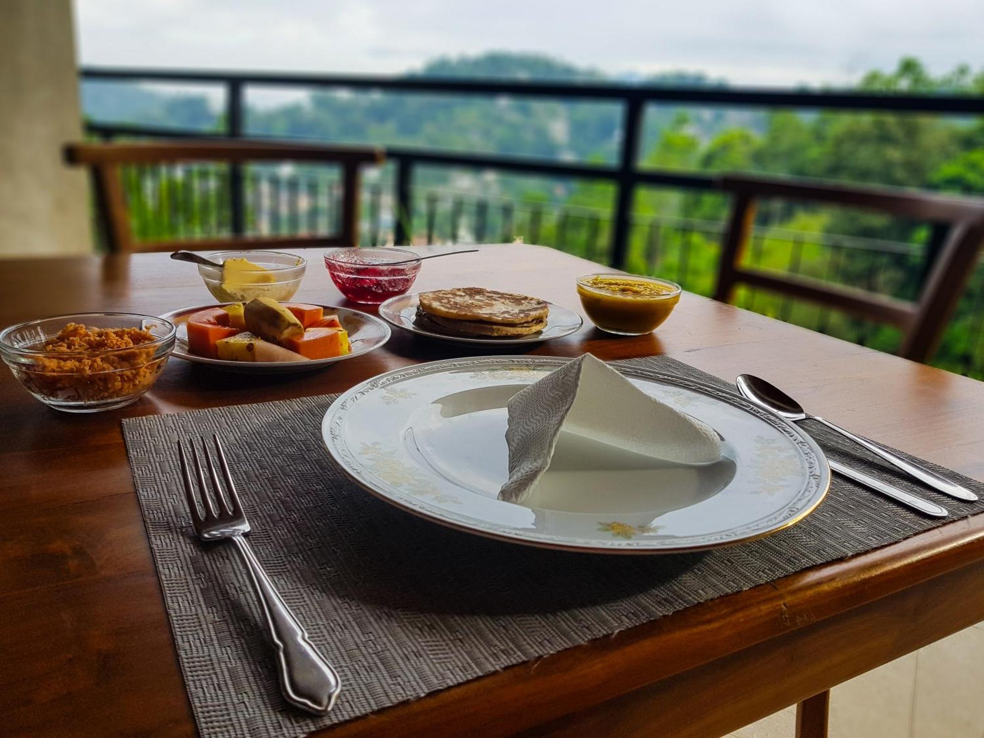 Lush Breeze Hotel Kandy Luaran gambar